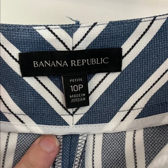 EUC | 10P | Banana Republic Blue and White Striped Wide Leg Capris - Picture 3 of 5